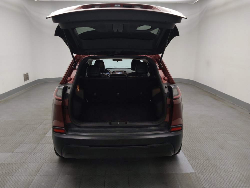 Used 2019 Jeep Cherokee Latitude Plus FWD image 29