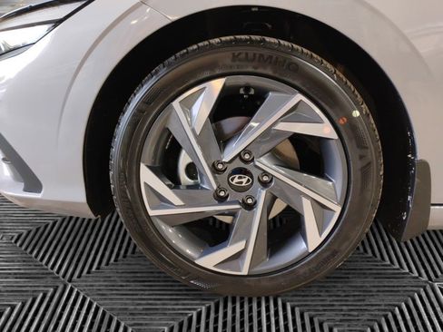 Used 2025 Hyundai Elantra Sport image 21