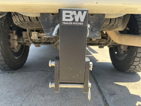 Used 2018 RAM 2500 Laramie w/ Sport Appearance Group image 11