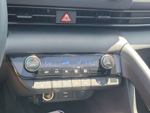 New 2026 Hyundai Elantra SEL Sport FWD image 13
