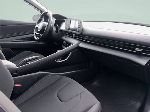 New 2026 Hyundai Elantra Sport FWD image 16