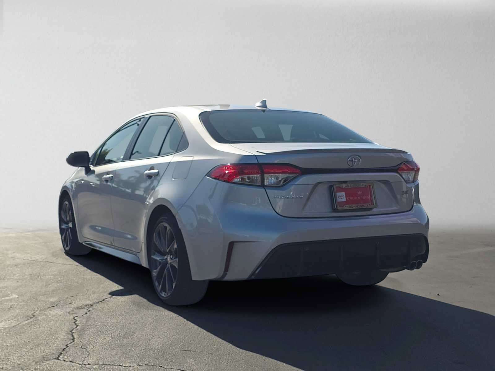 Certified 2024 Toyota Corolla SE w/ SE Premium Package FWD image 5