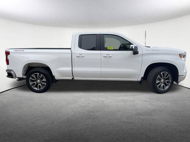 Used 2025 Chevrolet Silverado 1500 LT AWD/4WD image 17
