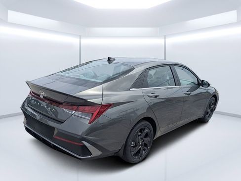 New 2026 Hyundai Elantra SEL Sport Premium FWD image 3