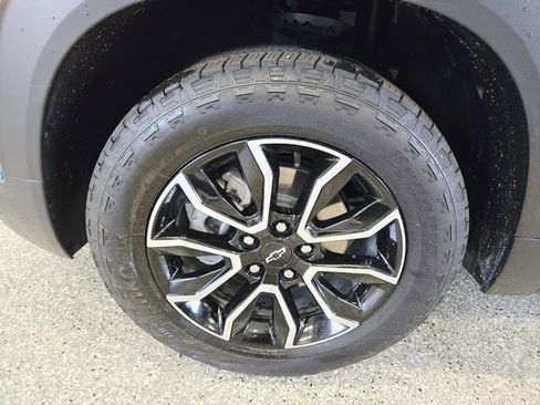 Used 2025 Chevrolet TrailBlazer ACTIV w/ Convenience Package image 14