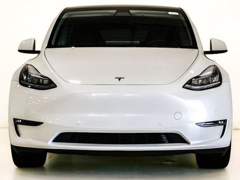 Used 2021 Tesla Model Y Long Range AWD/4WD image 2