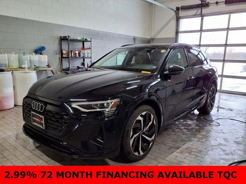 Used 2024 Audi Q8 e-tron Premium Plus w/ Premium Plus Package image 3