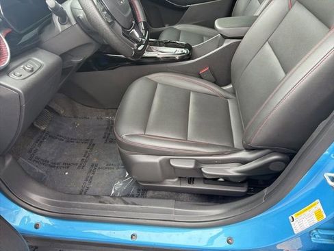 Used 2025 Chevrolet Trax RS w/ Driver Confidence Package FWD image 35