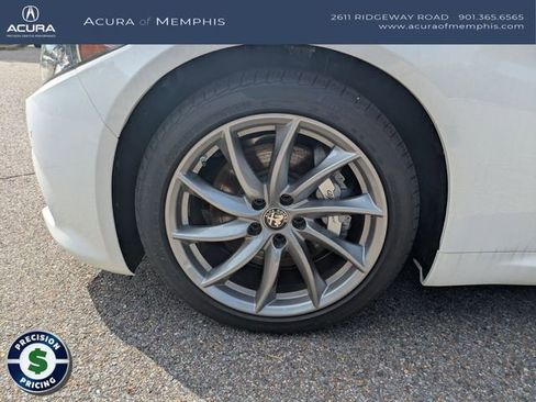 Used 2025 Alfa Romeo Giulia AWD image 12