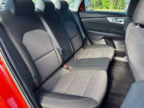 Used 2022 Kia Forte LXS w/ LXS Technology Package FWD image 45
