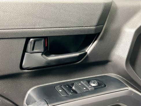 Used 2024 Toyota Tacoma SR image 16