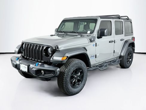 Used 2023 Jeep Wrangler Unlimited w/ Cold Weather Group AWD/4WD image 3