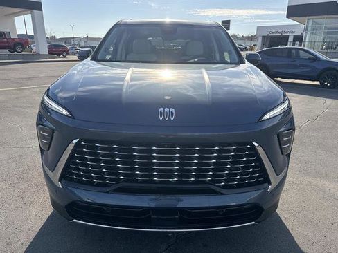 New 2026 Buick Enclave Avenir w/ Super Cruise Package image 2