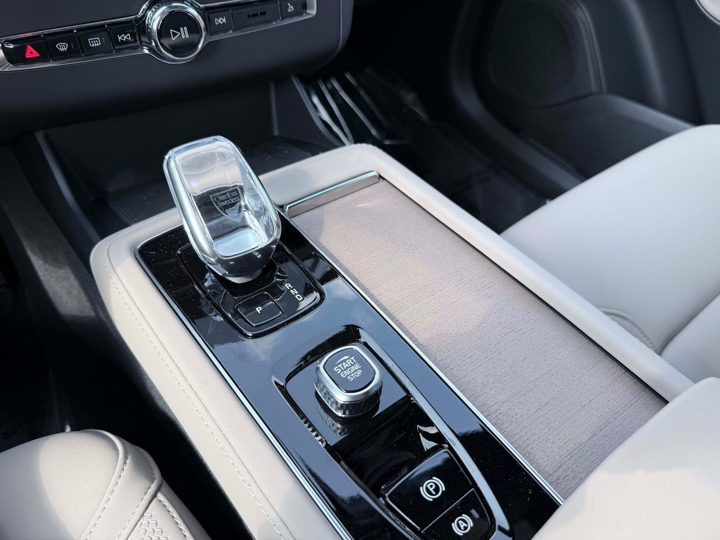 New 2026 Volvo XC90 B6 Plus w/ Protection Package Premier AWD/4WD image 26