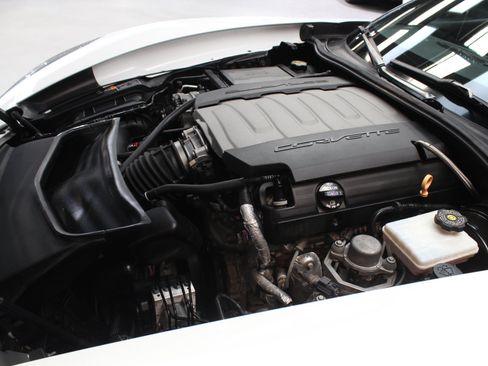 Used 2019 Chevrolet Corvette Stingray Coupe w/ 2LT Preferred Equipment Group RWD image 31
