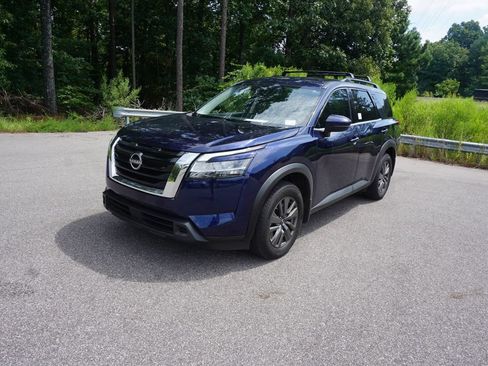 Used 2022 Nissan Pathfinder SV FWD image 25
