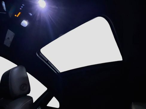 Used 2022 Chevrolet Camaro SS RWD image 17