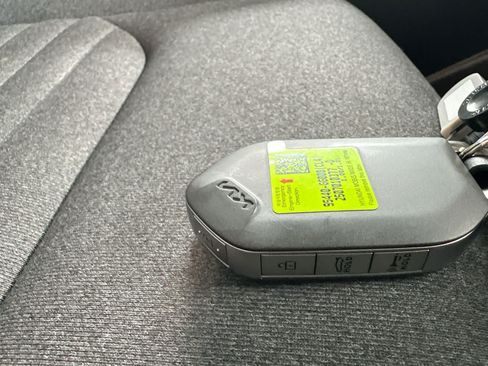 Used 2025 Kia K4 EX FWD image 28