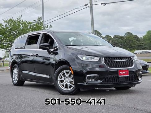 Used 2025 Chrysler Pacifica Select FWD image 20