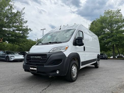 Used 2025 RAM ProMaster 2500 w/ Convenience Group FWD image 32