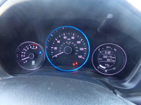 Used 2021 Honda HR-V LX image 17