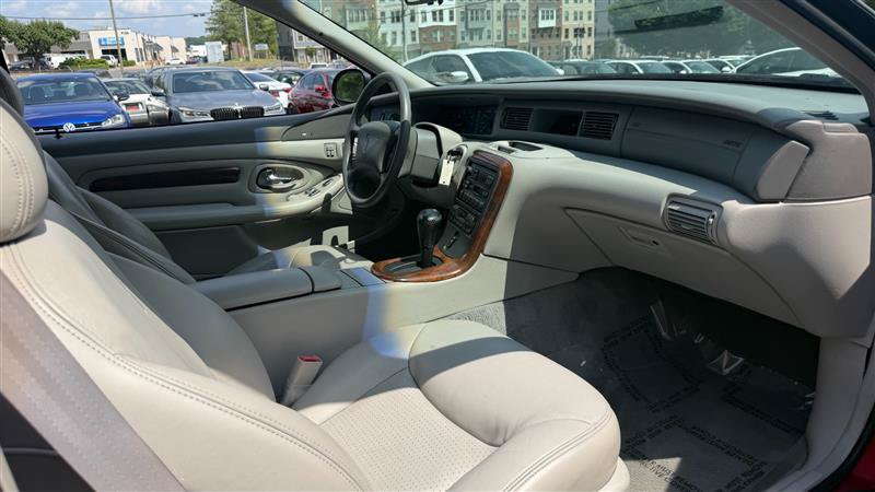 Used 1997 Lincoln Mark VIII LSC RWD image 4