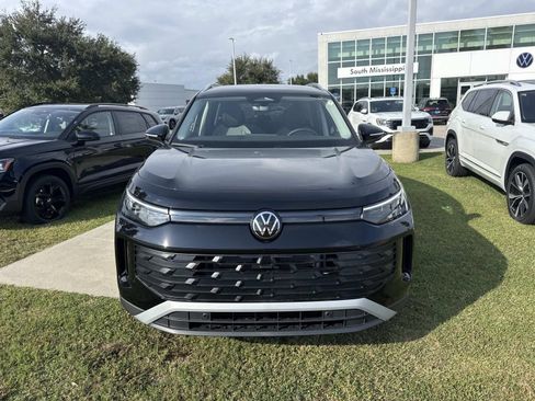 New 2026 Volkswagen Tiguan S FWD image 2