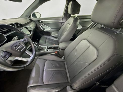 Used 2020 Audi Q3 2.0T Premium Plus image 5