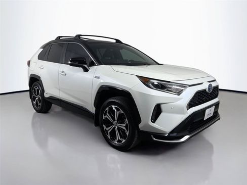 Used 2021 Toyota RAV4 XSE w/ Premium Package AWD/4WD image 4
