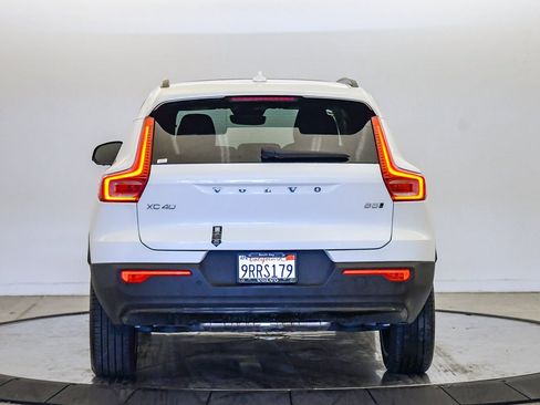 Certified 2025 Volvo XC40 B5 Plus w/ Climate Package image 3