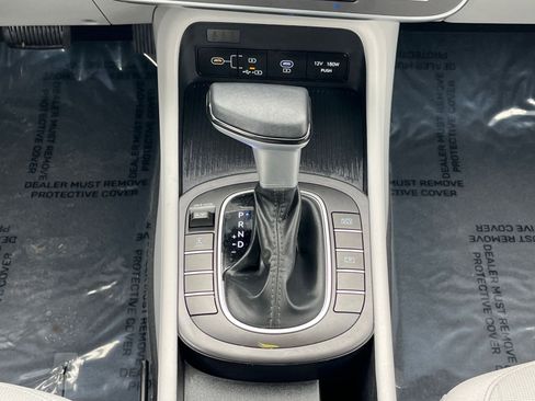 Used 2025 Hyundai Kona SEL image 38