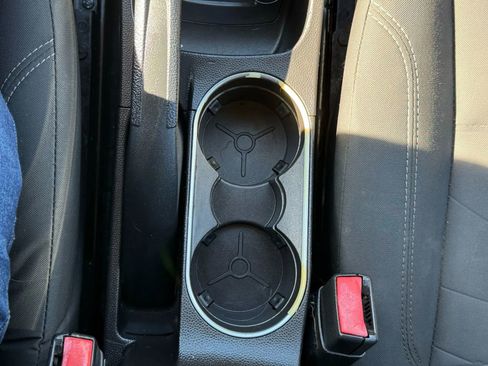 Used 2015 Ford Fiesta SE image 36