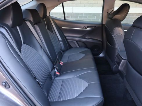 Used 2022 Toyota Camry SE FWD image 23