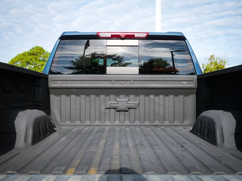 Used 2020 Chevrolet Silverado 1500 LTZ w/ LTZ Premium Package image 29