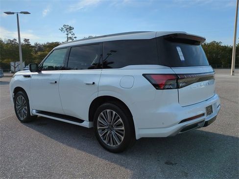 New 2026 INFINITI QX80 Luxe image 6