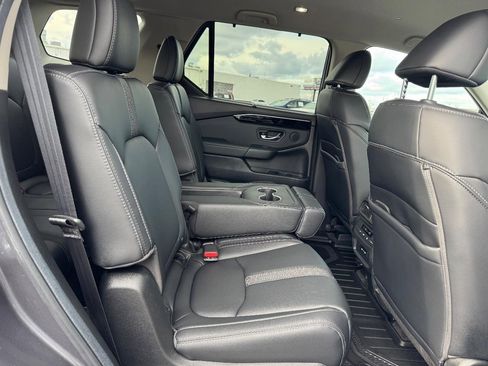 Certified 2025 Honda Pilot EX-L image 10