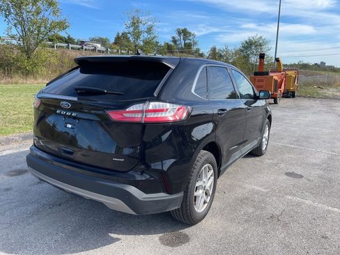 Certified 2023 Ford Edge SEL w/ Convenience Package image 5
