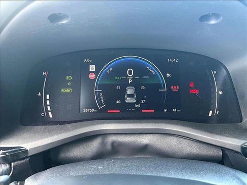 Used 2025 Toyota Camry SE FWD image 22