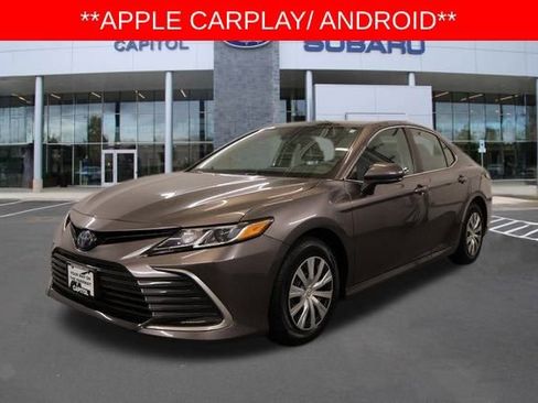 Used 2022 Toyota Camry LE image 8