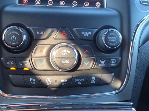 Used 2019 Jeep Grand Cherokee Laredo image 29