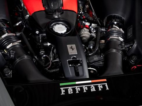 Certified 2022 Ferrari F8 Tributo RWD image 11