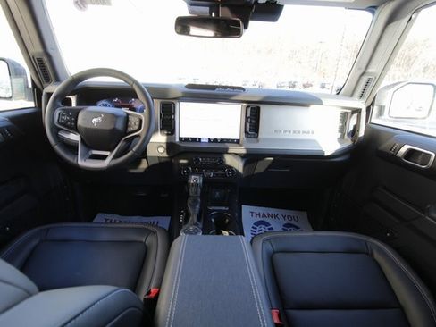 New 2025 Ford Bronco Outer Banks image 5