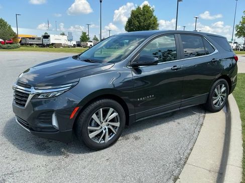 Used 2023 Chevrolet Equinox LT FWD image 3