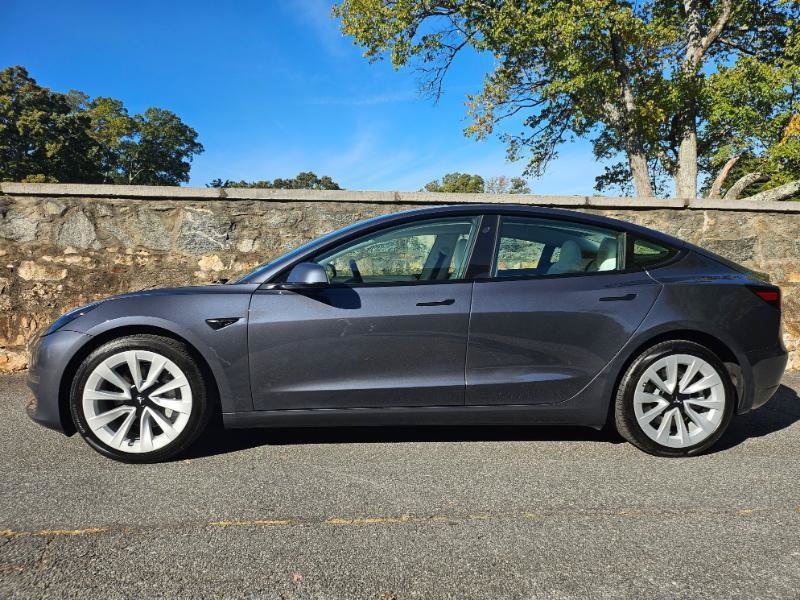 Used 2023 Tesla Model 3 Standard Range RWD image 7