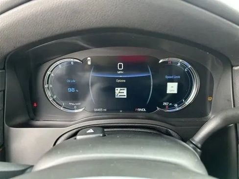 Used 2020 Cadillac Escalade ESV Luxury w/ Escalade Sport Edition image 25