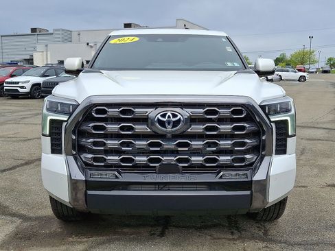 Used 2024 Toyota Tundra Platinum AWD/4WD image 2