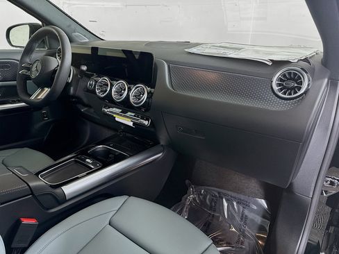 New 2026 Mercedes-Benz GLA 250 4MATIC image 28