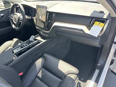 New 2026 Volvo XC60 T8 Ultra w/ Climate Package PRO AWD/4WD image 21