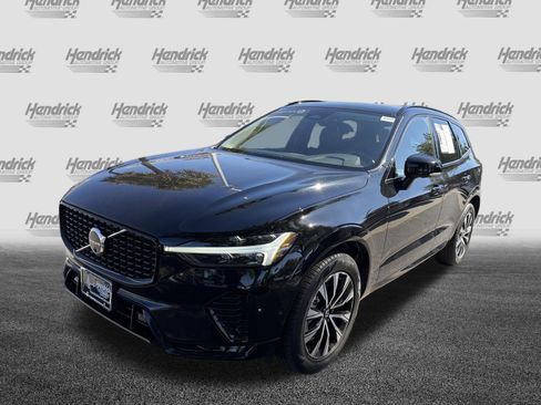 Certified 2025 Volvo XC60 B5 Plus w/ Climate Package image 5