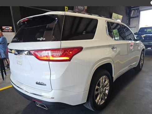 Used 2018 Chevrolet Traverse High Country AWD/4WD image 2